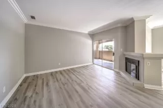 Photo #2: 2581880 Listing