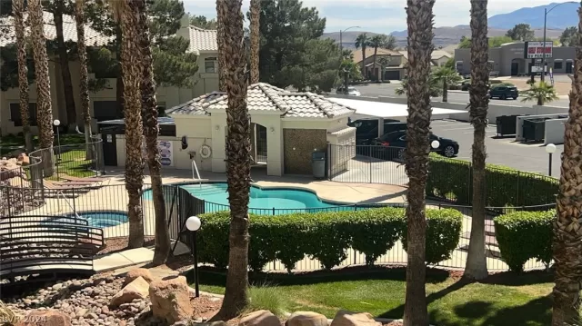 MLS: 2581883 Condo For Sale