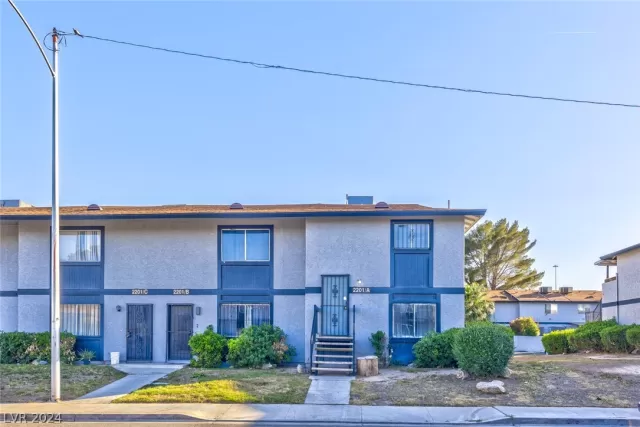 MLS: 2581892 Condo For Sale