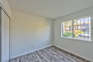 Photo #1: 2581892 Listing 