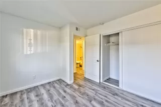 Photo #2: 2581892 Listing 