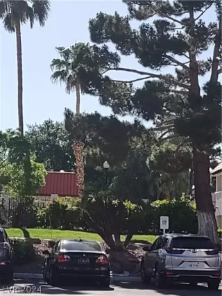 Photo #2: 2581916 Listing