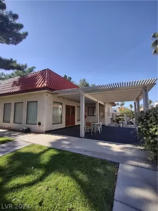 Photo #3: 2581916 Listing