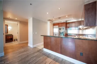 Photo #4: 2581932 Listing 