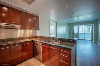 Photo #6: 2581932 Listing 