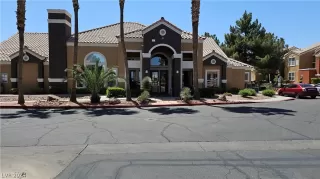 Photo #1: 2581958 Listing