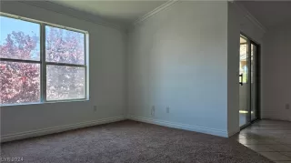 Photo #5: 2581958 Listing