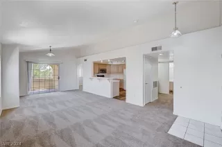 Photo #5: 2581972 Listing