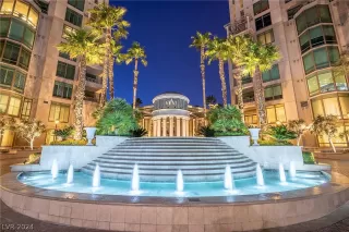 Photo #2: 2581981 Listing