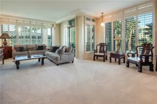 Photo #6: 2581981 Listing