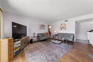 Photo #2: 2581989 Listing 
