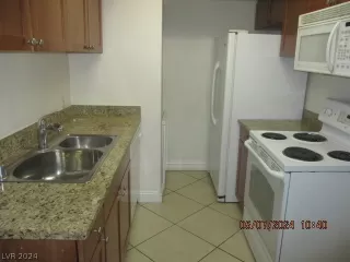 Photo #4: 2582008 Listing 