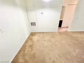 Photo #3: 2582038 Listing 