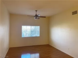 Photo #2: 2582134 Listing