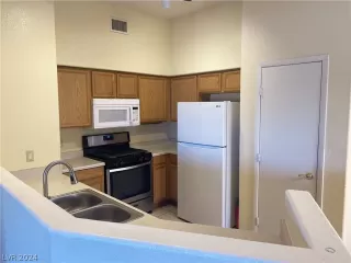 Photo #4: 2582134 Listing