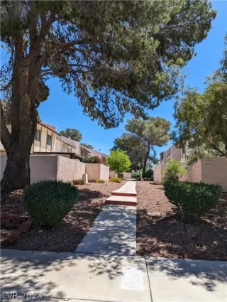 Photo #1: 2582137 Listing