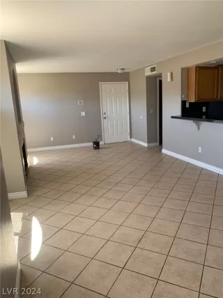 Photo #1: 2582138 Listing 