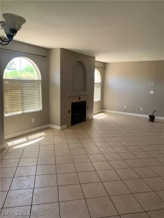 Photo #2: 2582138 Listing 