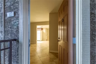 Photo #2: 2582190 Listing