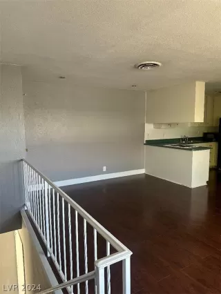 Photo #4: 2582301 Listing 