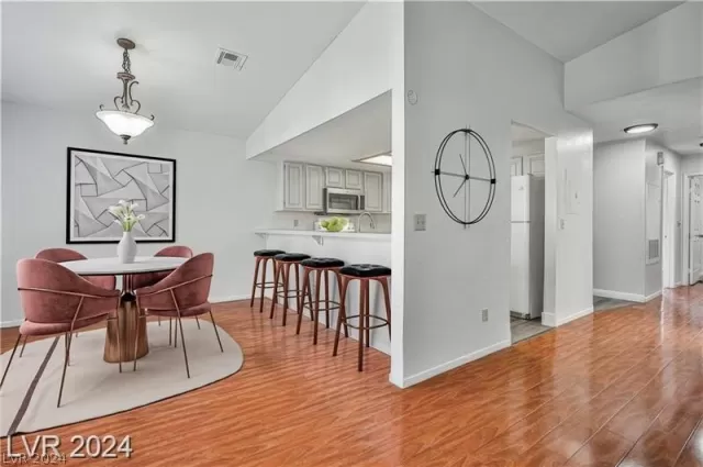 MLS: 2582319 Condo For Sale