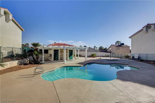 MLS: 2582343 Condo For Sale