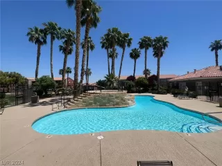 Photo #1: 2582392 Listing