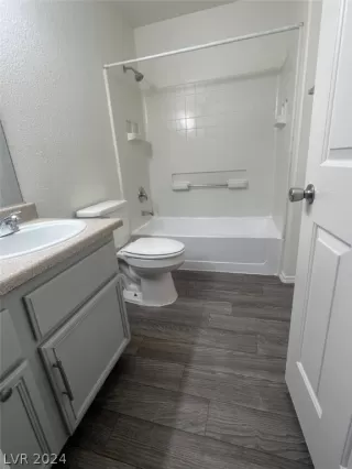 Photo #4: 2582392 Listing