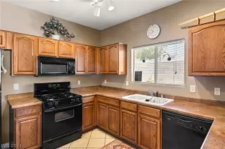 Photo #1: 2582405 Listing