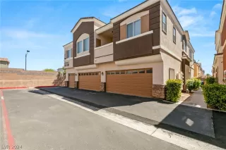 Photo #5: 2582405 Listing