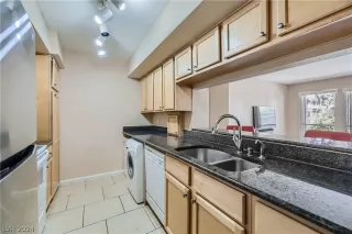Photo #4: 2582422 Listing 