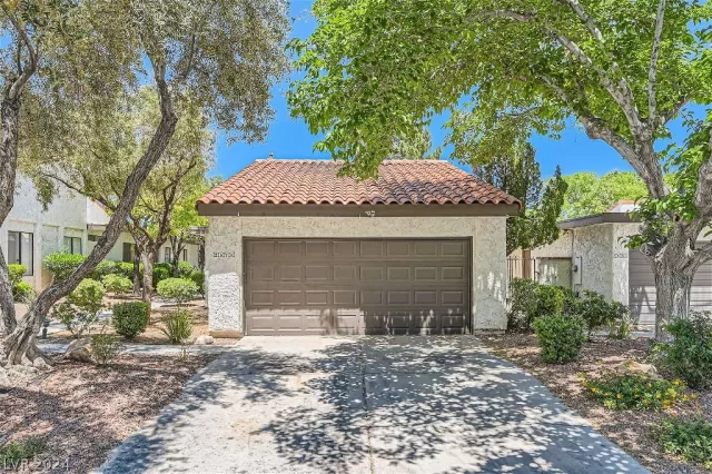 MLS: 2582451 Condo For Sale