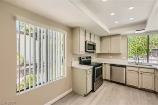 Photo #3: 2582451 Listing 