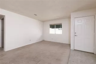 Photo #4: 2582463 Listing