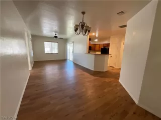Photo #2: 2582498 Listing 