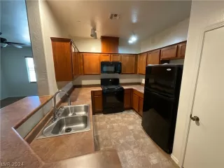 Photo #3: 2582498 Listing 