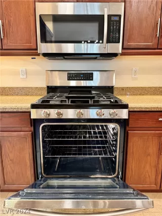 Photo #4: 2582519 Listing 