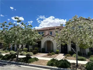 Photo #1: 2582528 Listing 