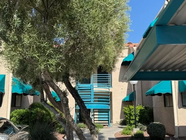 MLS: 2582541 Condo For Sale