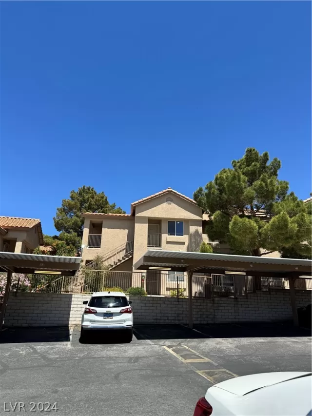 MLS: 2582592 Condo For Sale