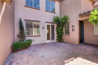 Photo #3: 2582608 Listing