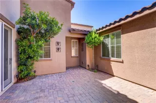 Photo #4: 2582608 Listing