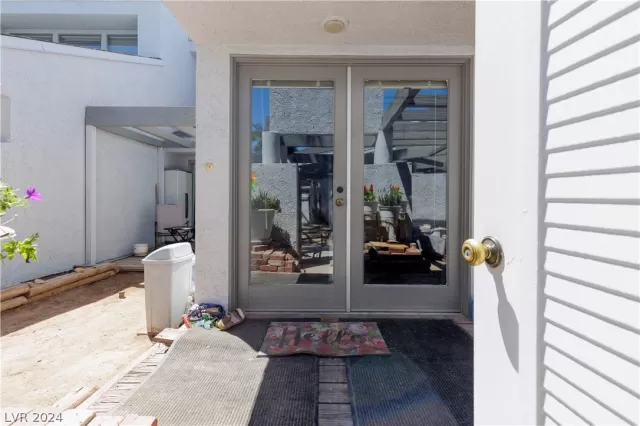 MLS: 2582684 Condo For Sale