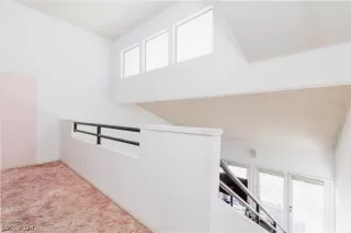 Photo #2: 2582684 Listing