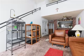 Photo #6: 2582684 Listing