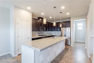 Photo #4: 2582689 Listing 