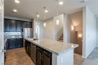 Photo #5: 2582689 Listing 