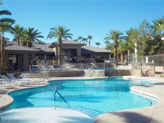 MLS: 2582690 Condo For Sale