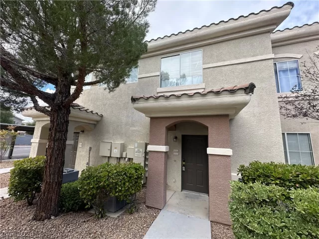 MLS: 2582740 Condo For Sale