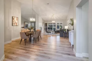 Photo #3: 2582750 Listing